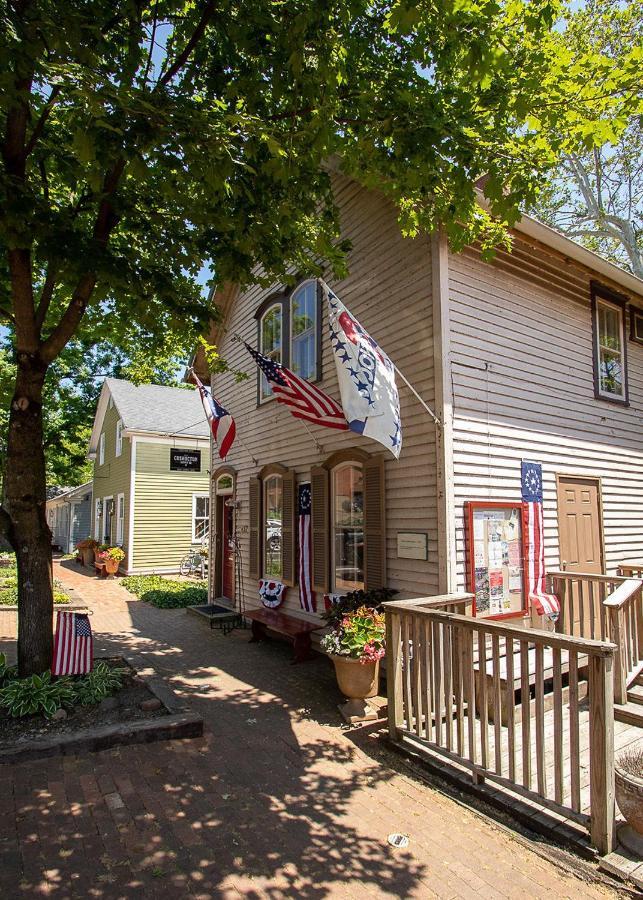 Country Squire Inn And Suites Coshocton Exterior photo